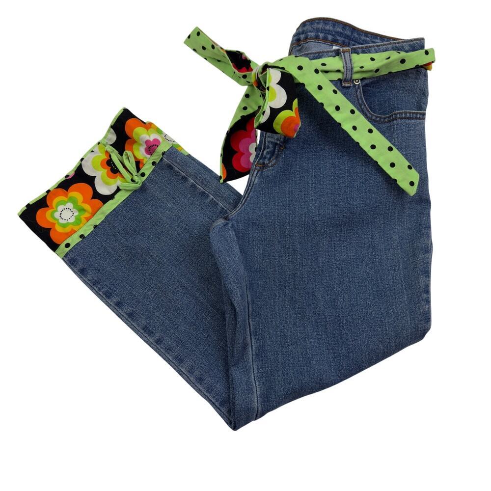 3 Sisters Women’s Short Jeans W/Green Floral Accents On CuffS W/ Matching Belt